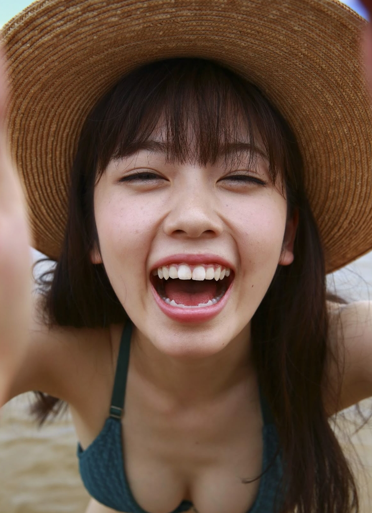 Cô gái xinh đẹp với nụ cười tỏa sáng - Kèo Nhà Cái