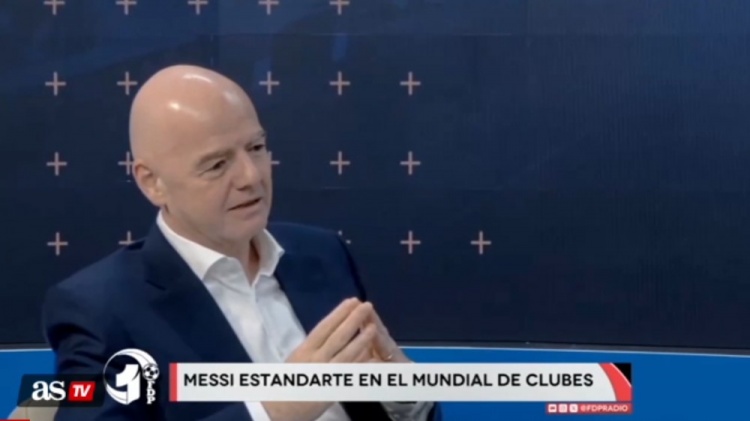 Infantino gửi gắm ước mơ tới Messi, chúc đón World Cup 2030: Chỉ cần trong tim có ước mơ, cánh cửa luôn rộng mở. - Kèo Nhà Cái