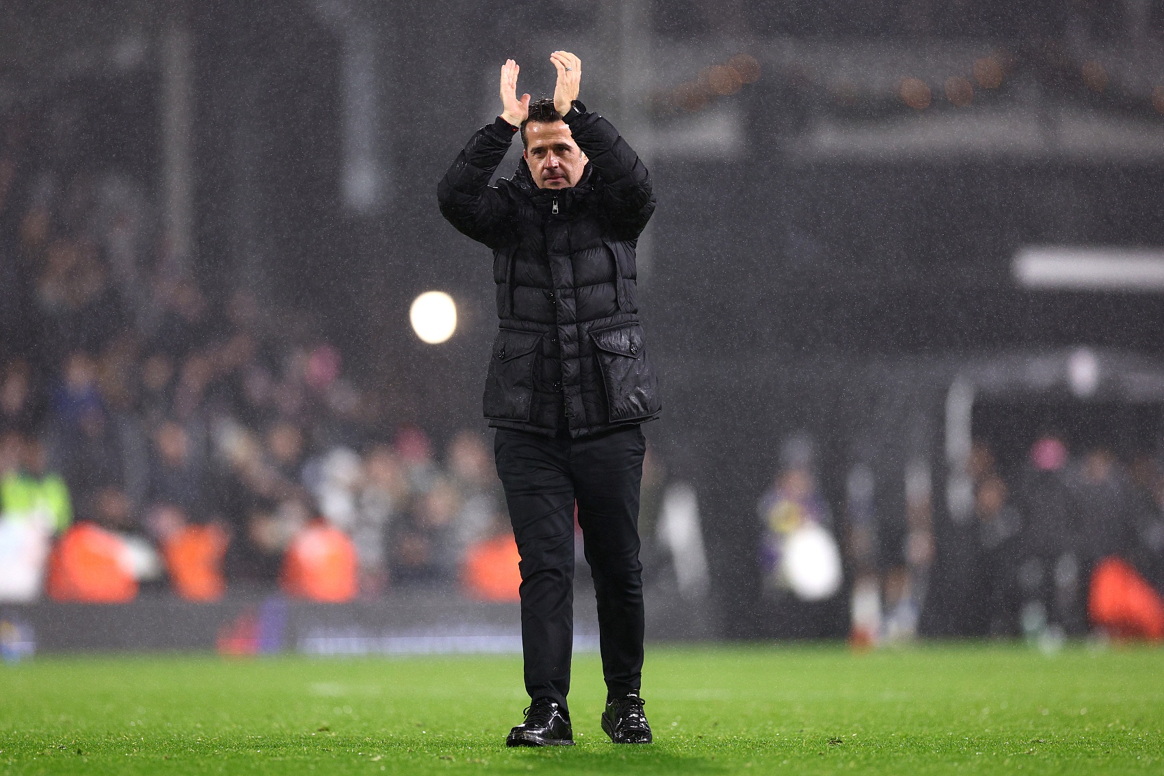 Báo chí Sky Sports đưa tin: Juventus bày tỏ sự quan tâm đến huấn luyện viên Marco Silva của Fulham, hợp đồng còn một năm nữa sẽ hết hạn. - Kèo Nhà Cái