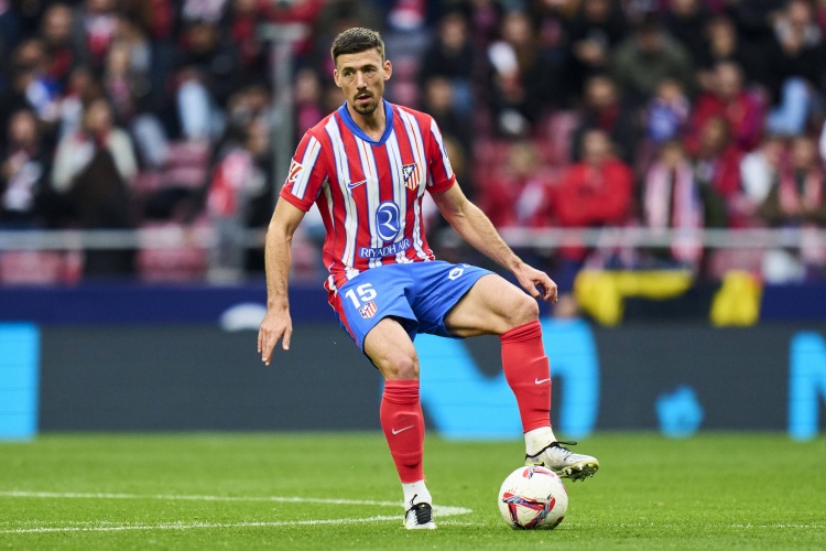 Maca đưa tin Lenglet đang thảo luận về việc chấm dứt hợp đồng với Barca, có khả năng mở ra cơ hội mới cho việc chiêu mộ mùa hè của Barca. - Kèo Nhà Cái